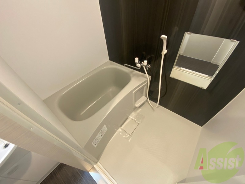 バス・シャワールーム　お風呂になります。一日の疲れを癒してくださいね。