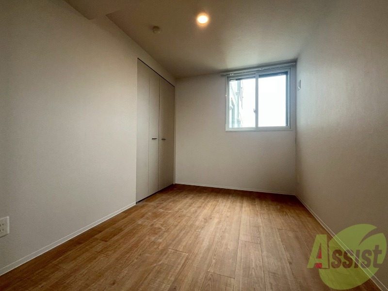 その他部屋・スペース　こちらのお部屋は光が差し込む、温かみのあるお部屋です。
