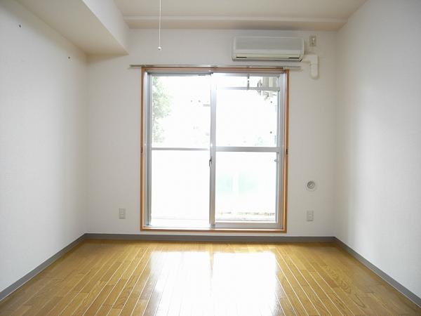 居室・リビング　内装