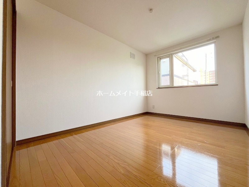 その他部屋・スペース　明るい洋室、寝室にどうぞ♪