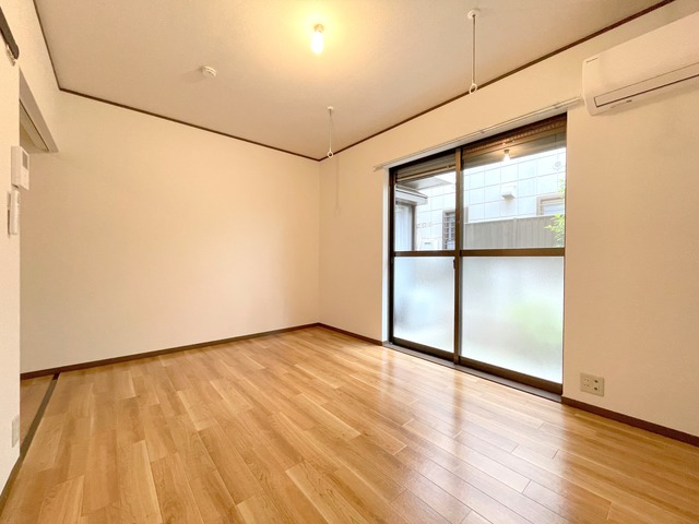 居室・リビング　★キレイなお部屋です★