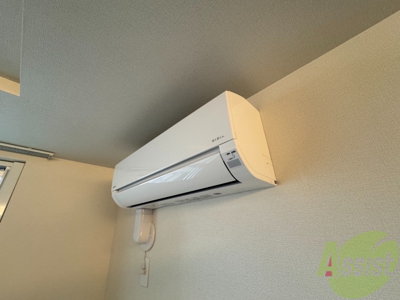 その他設備　エアコン付きで快適なリビングです！欠かせませんね。