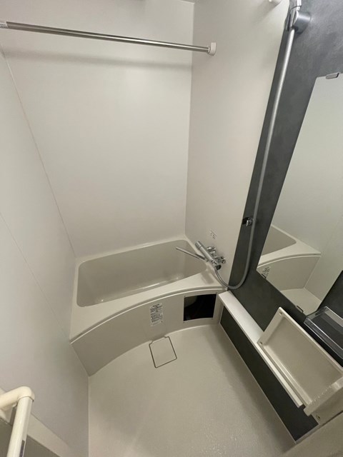 バス・シャワールーム　用具置きあります！