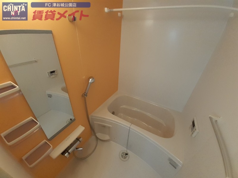 バス・シャワールーム　同型反転タイプ