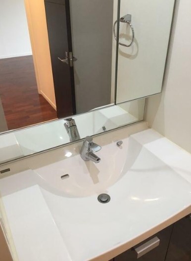 洗面設備　※こちらのお写真は他部屋になり参考写真です