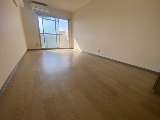 居室・リビング　※別部屋の写真です