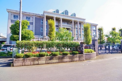 中学校　越谷市立北中学校（中学校）まで674m