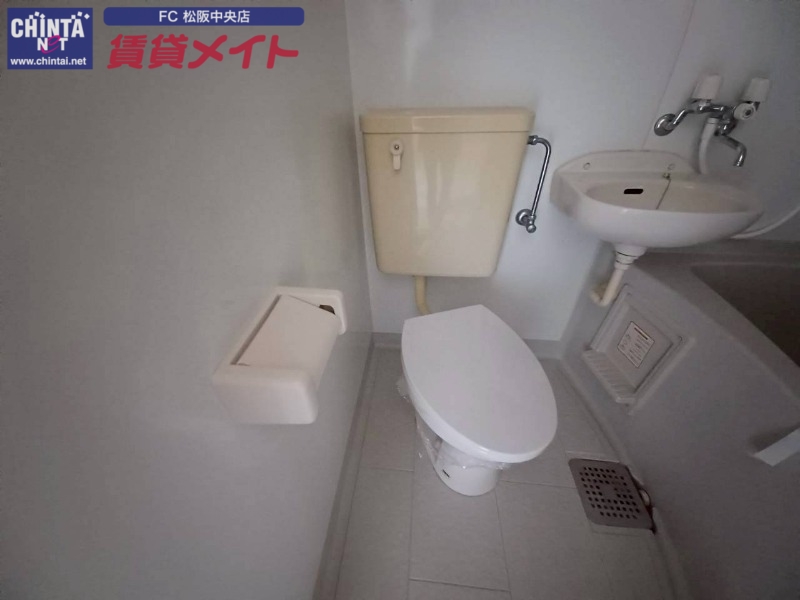 トイレ　同型参考写真
