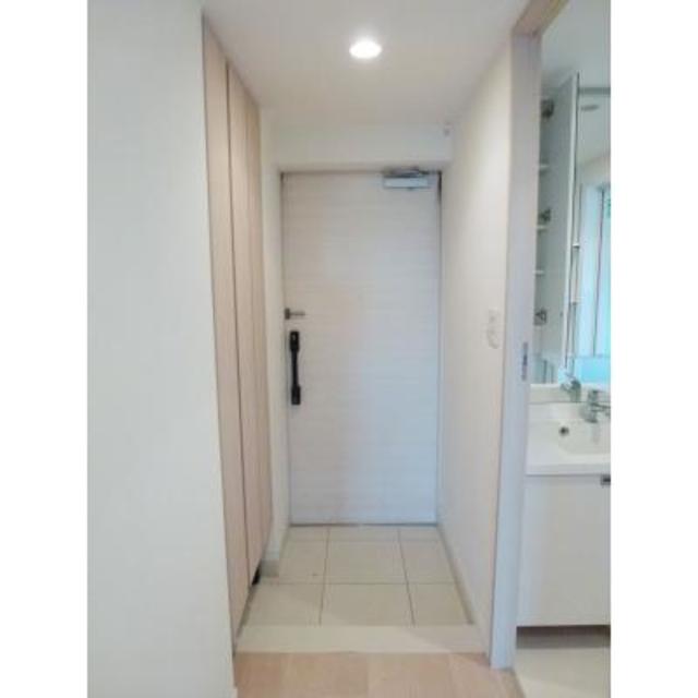 玄関　※写真は同タイプ住戸です。