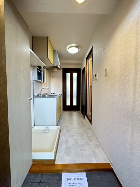 玄関　別部屋参考写真です