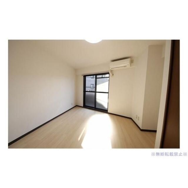 居室・リビング　別部屋参考写真です