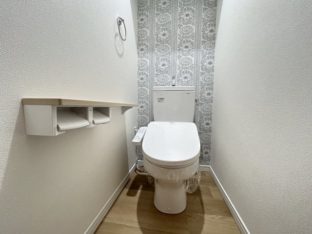 トイレ　※同物件別号室の写真になります