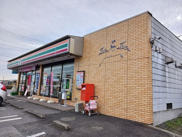 コンビニ　セブンイレブン真岡熊倉店（コンビニ）まで260m