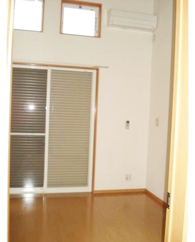 居室・リビング　開放感のあるゆったりとしたお部屋です♪