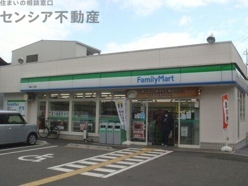 コンビニ　ファミリーマート鶴見安田二丁目店（コンビニ）まで486m