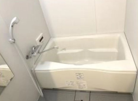 バス・シャワールーム　同じ建物の別のお部屋の写真です。現況優先。