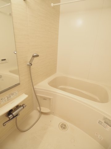 バス・シャワールーム　※別部屋参考写真