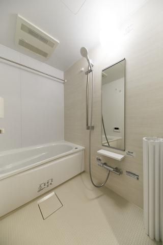 バス・シャワールーム　写真は同タイプ住居です。