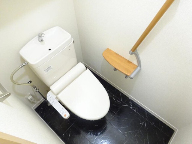 トイレ　同物件別室のイメージ画像となります　反転した間取りとなります