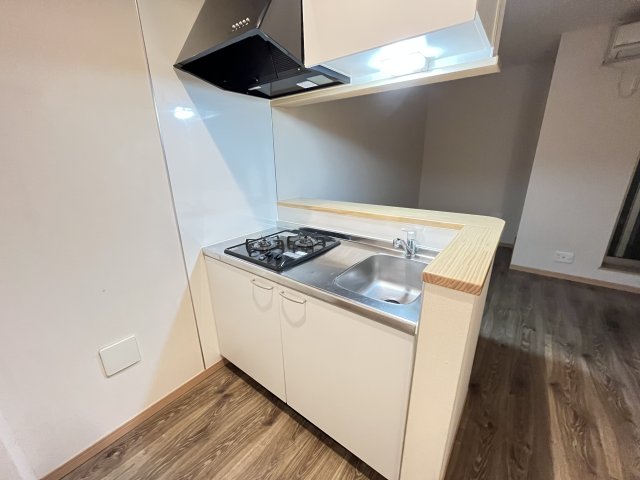 キッチン　同物件別部屋参考写真です。