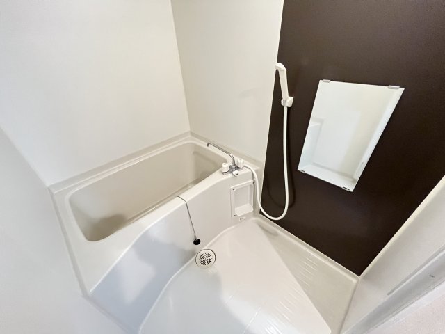 バス・シャワールーム　同物件別部屋参考写真です。