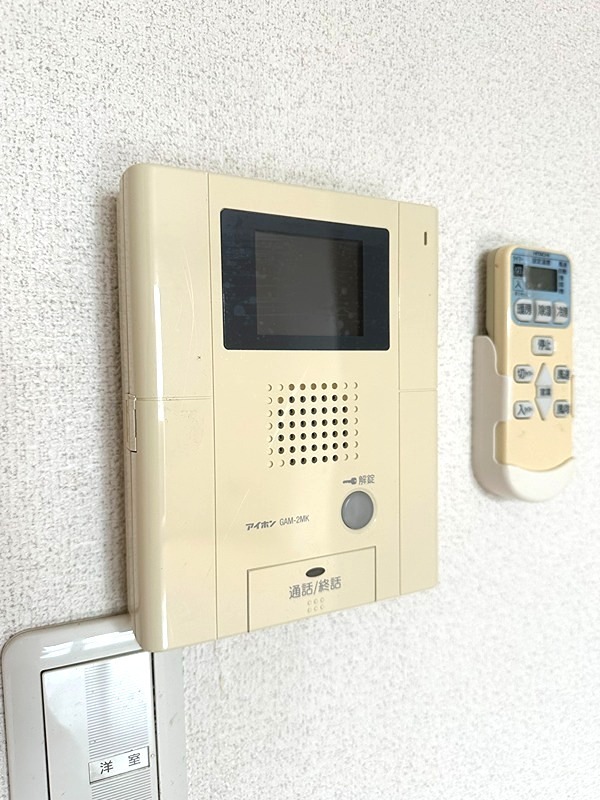 セキュリティ　モニター付きインターホン！