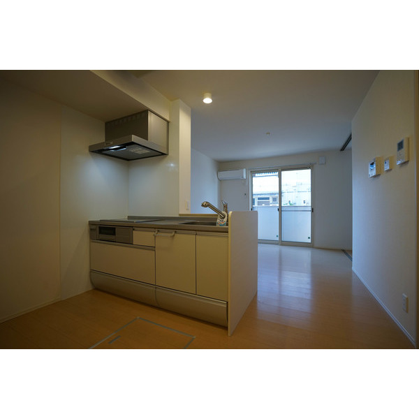キッチン　同じ建物の別のお部屋