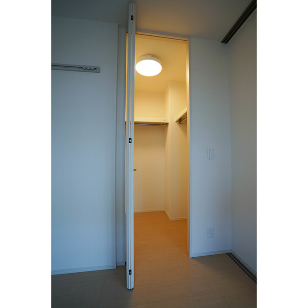 収納　同じ建物の別のお部屋