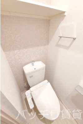 トイレ　画像は同型イメージの為、現況を優先いたします。