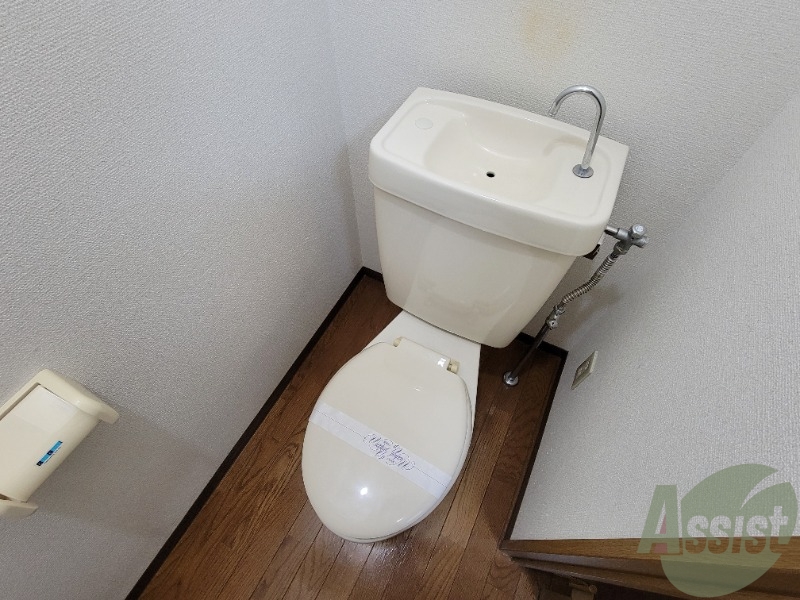 トイレ　お手洗いはのんびりできるサイズ感がいいですね。