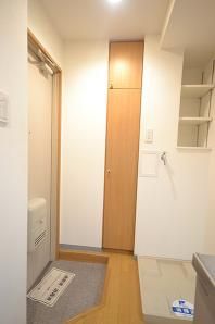 玄関　（別タイプ参考写真）スカイコート文京根津　　文京区根津2