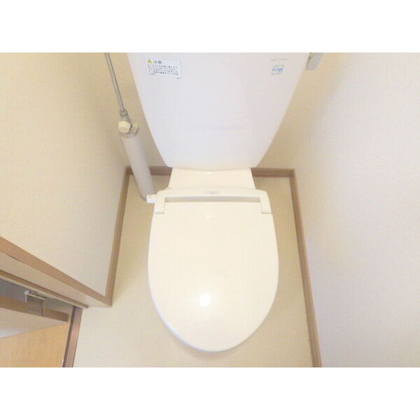 トイレ　弊社ではウォシュレットの取付もお手頃価格で承っております♪