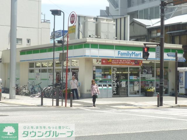 コンビニ　★★ファミリーマート（コンビニ）まで20m