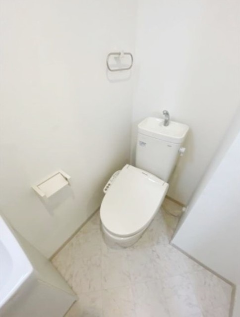 トイレ　同仕様参考写真