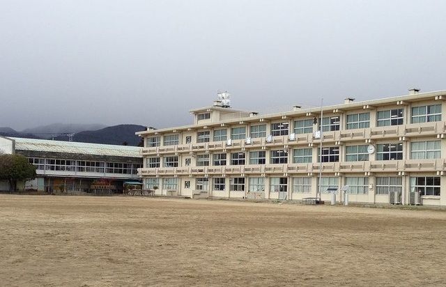 小学校　福島市立笹谷小学校（小学校）まで950m