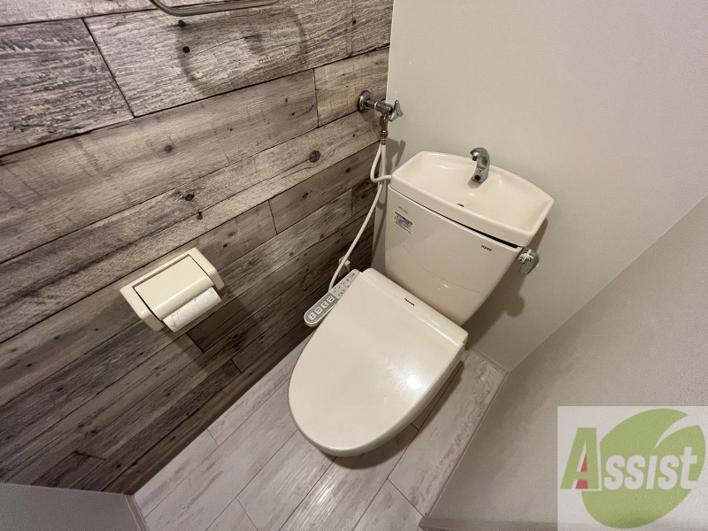 トイレ　トイレです。ウォシュレット付を探している方、おすすめです。