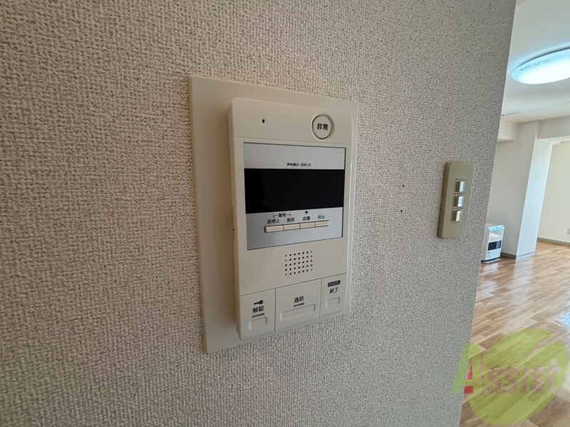 セキュリティ　ＴＶモニター付インターホンです。来客者の顔が見えるので安心！