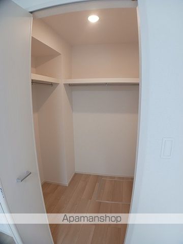 フロントアイムIの内装写真
