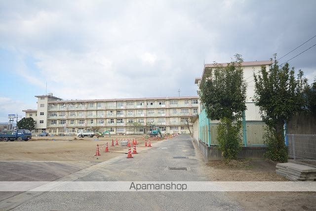 小学校　北九州市立　曽根小学校（小学校）まで900m