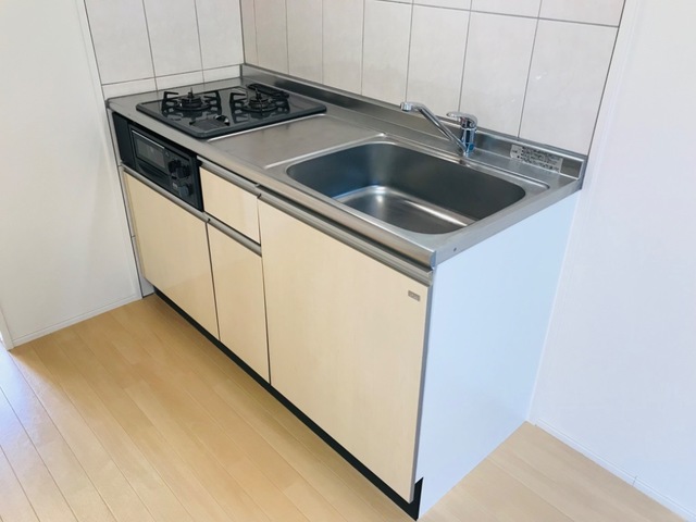 キッチン　※同タイプの部屋写真です