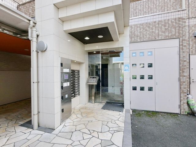 エントランス　★お部屋探しはタウンハウジング稲田堤店まで★