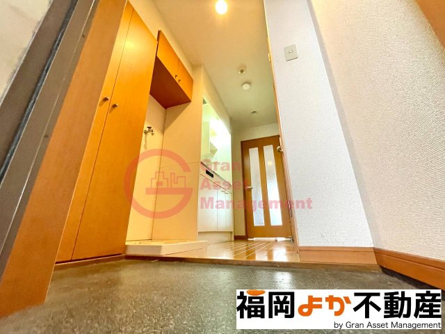 玄関　明るい玄関です