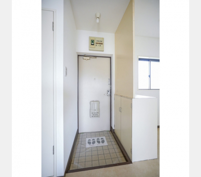 玄関　同タイプ別のお部屋の写真