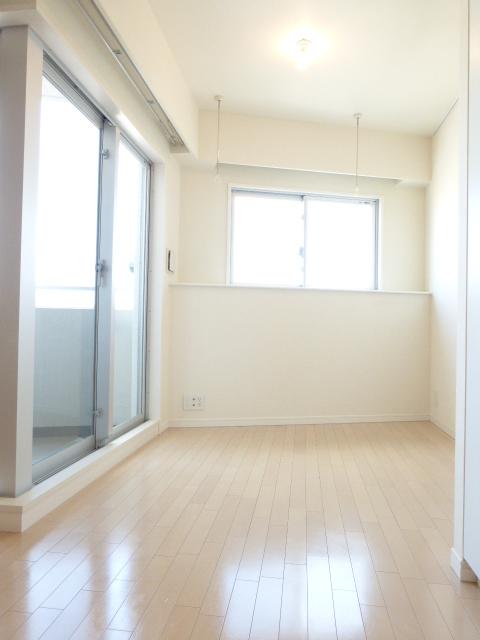 居室・リビング　内観※別部屋参考写真