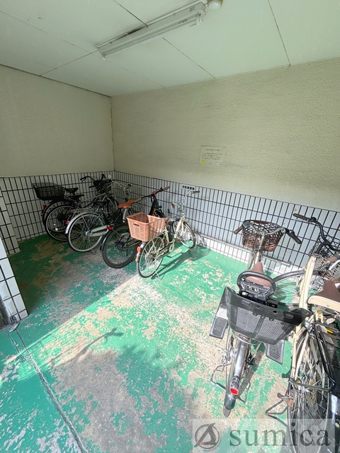その他共有部分　屋根付き駐輪場が嬉しいです♪♪