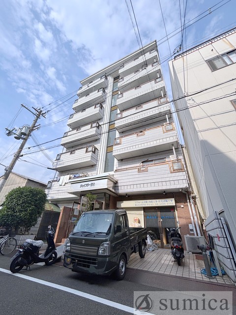 建物外観　スマートに佇むお家。毎日が楽しくなります。