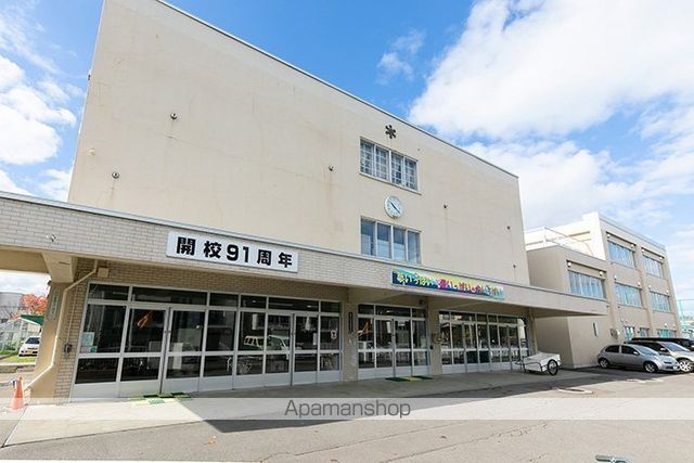 小学校　東橋小学校（小学校）まで594m
