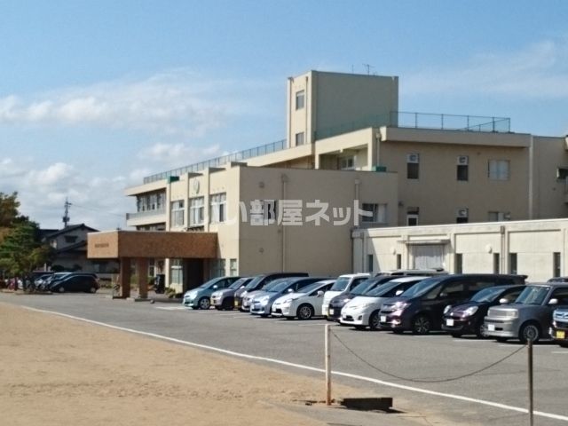 小学校　富山市立蜷川小学校（小学校）まで965m