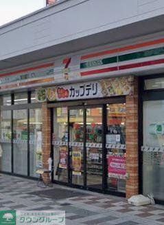 コンビニ　セブンイレブン大和鶴間駅西口店（コンビニ）まで110m