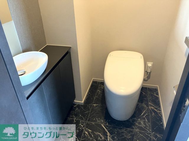 トイレ　※写真は同タイプ住戸です。